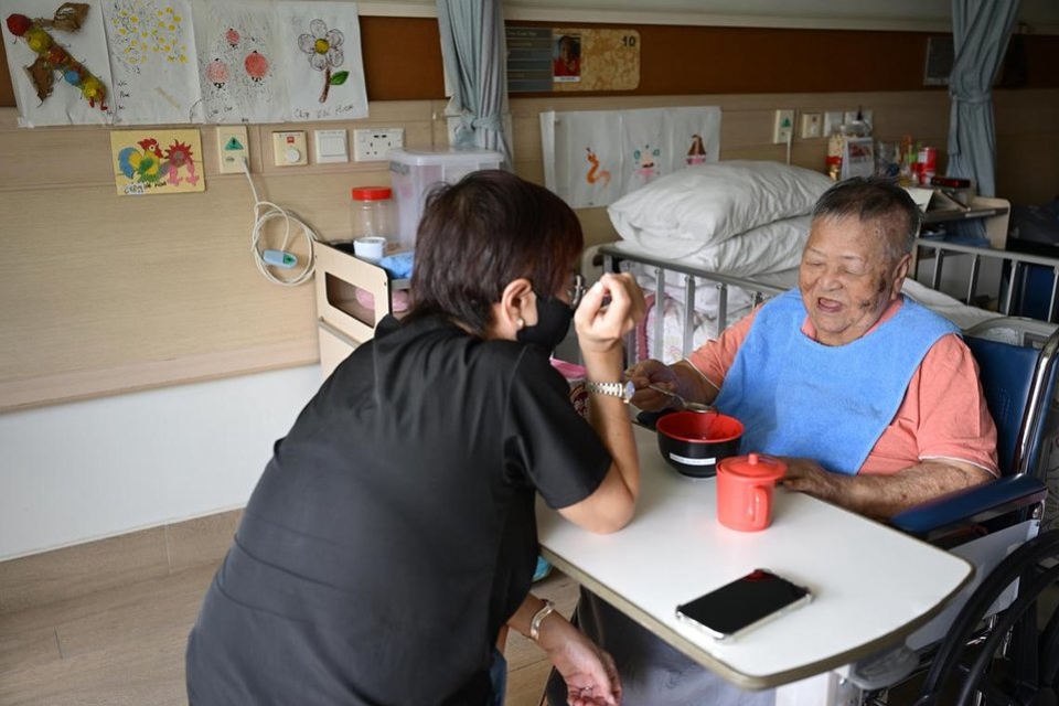 ‘Last’ meals: How durian, chilli crab, and KFC bring comfort to the dying in S’pore